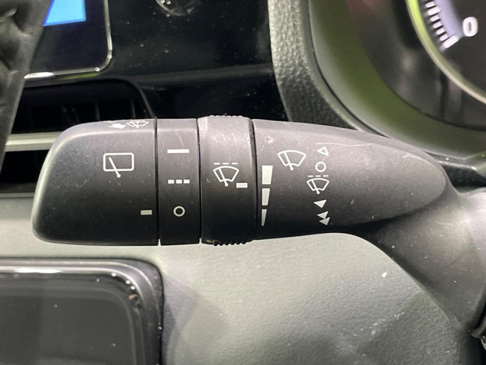 2023 Toyota Noah 6BA-MZRA90W (UW-69f06768a4bf6)[17]