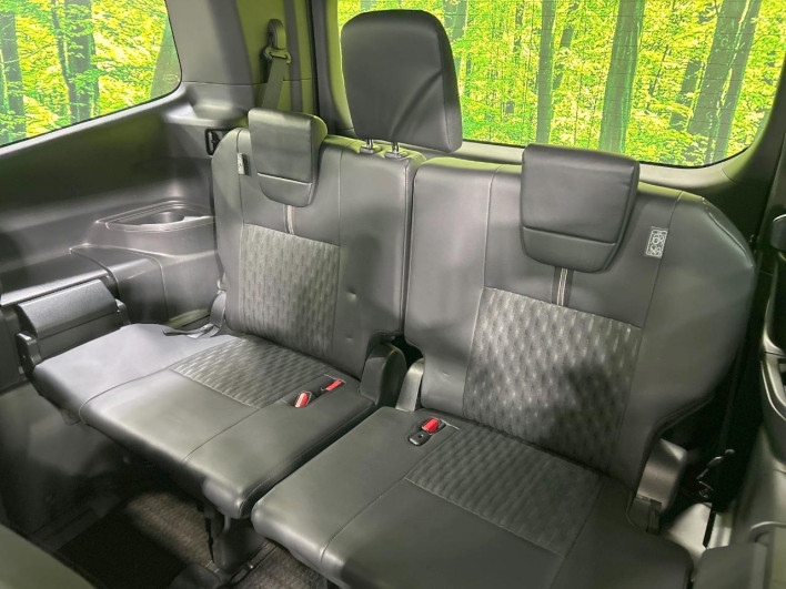 2023 Toyota Noah 6BA-MZRA90W (UW-69f06769aaa5b)[20]