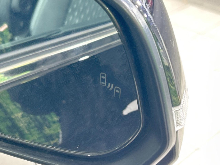 2023 Toyota Noah 6BA-MZRA90W (UW-69f06769aaa5b)[13]