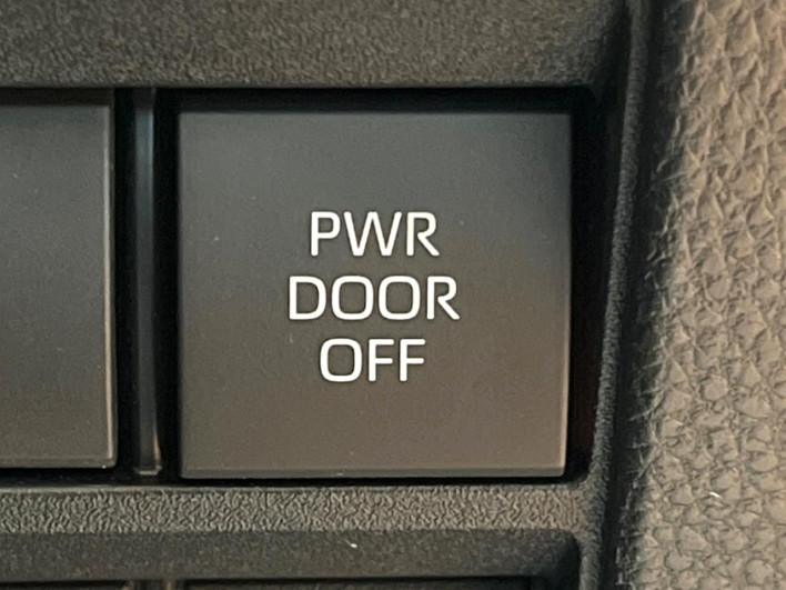 2024 Toyota Noah 6BA-MZRA90W (UW-69f06769d4ec2)[25]