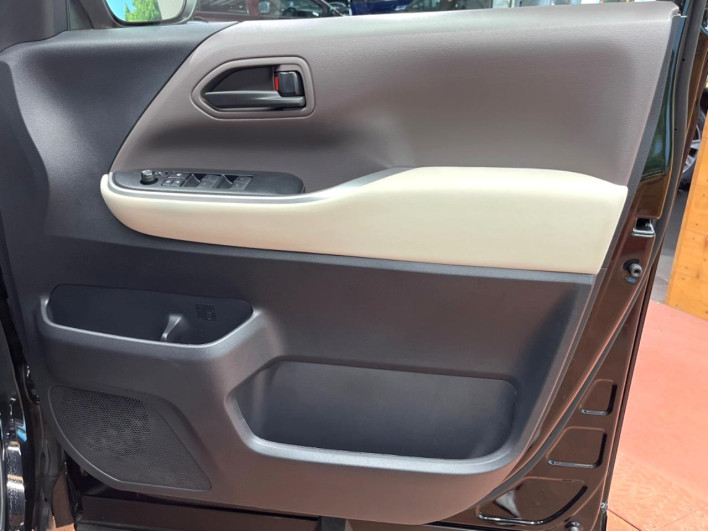 2024 Toyota Noah 6BA-MZRA90W (UW-69f06769d4ec2)[21]