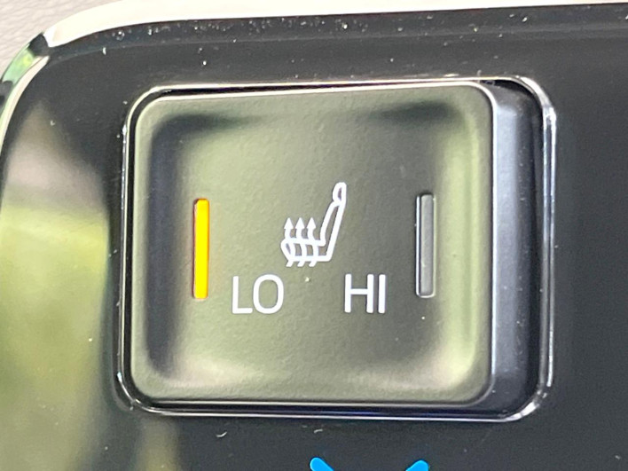 2025 Toyota Voxy 6BA-MZRA90W (UW-69f06769d72f5)[29]