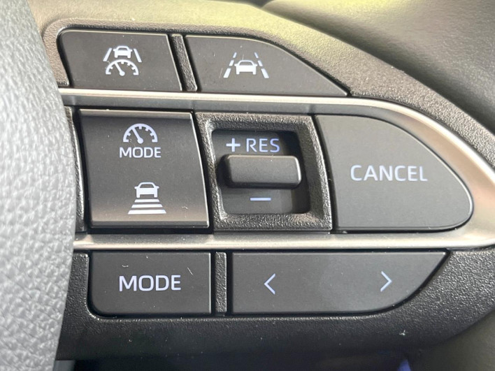 2025 Toyota Voxy 6BA-MZRA90W (UW-69f06769d72f5)[19]