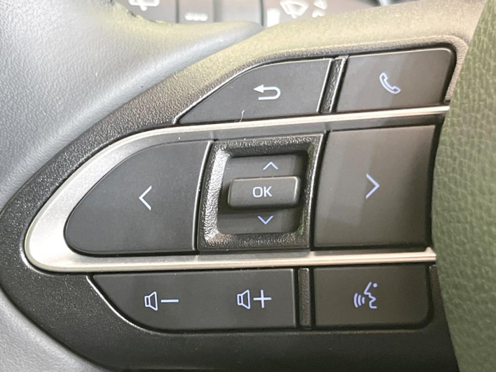 2025 Toyota Voxy 6BA-MZRA90W (UW-69f06769d72f5)[18]