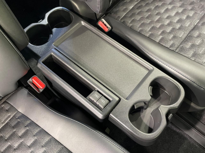 2025 Toyota Voxy 6BA-MZRA90W (UW-69f0676b2fddc)[21]