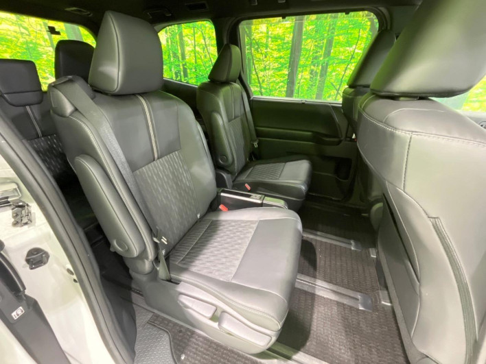 2024 Toyota Noah 6BA-MZRA95W (UW-69f0676bad331)[16]