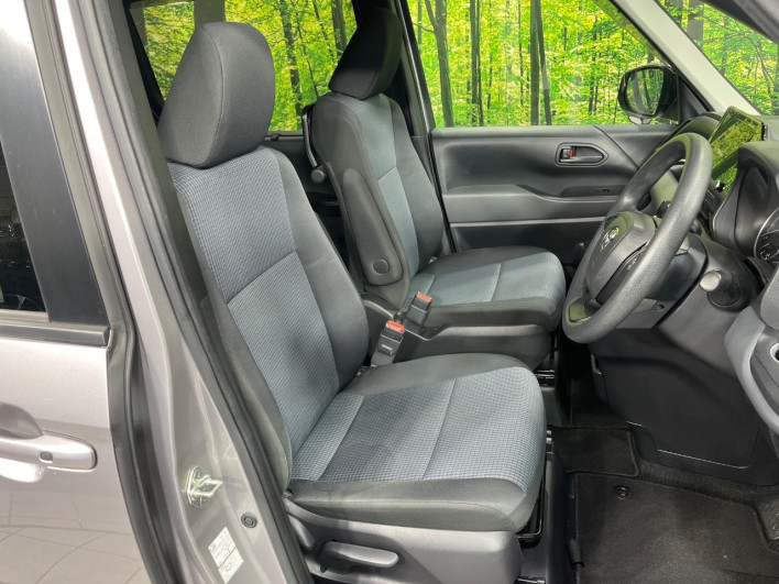 2022 Toyota Noah 6BA-MZRA95W (UW-69f0676bc4d09)[18]