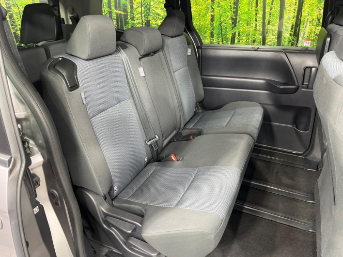 2022 Toyota Noah 6BA-MZRA95W (UW-69f0676bc4d09)[13]