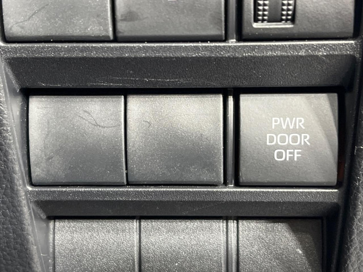 2022 Toyota Noah 6BA-MZRA95W (UW-69f0676bc4d09)[21]