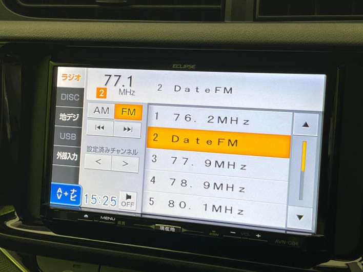 2015 Toyota Aqua DAA-NHP10 (UW-69f0676e03808)[26]