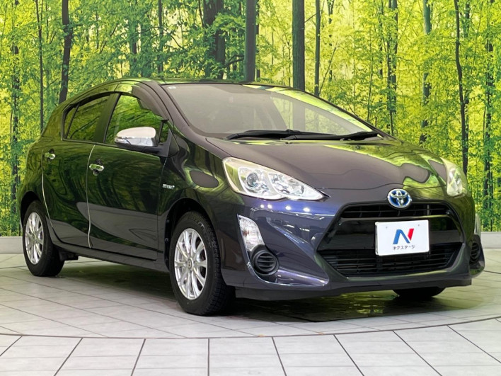 2015 Toyota Aqua DAA-NHP10 (UW-69f0676e03808)[6]