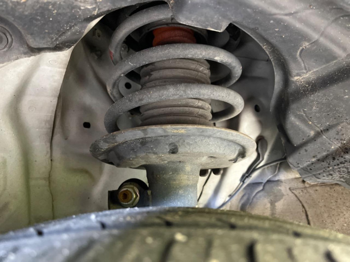 2015 Toyota Aqua DAA-NHP10 (UW-69f0676e094cb)[8]