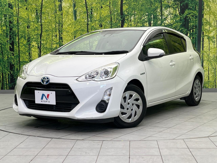 2015 Toyota Aqua DAA-NHP10 (UW-69f0676e094cb)[0]
