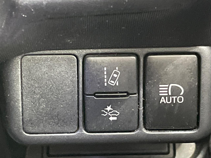 2016 Toyota Aqua DAA-NHP10 (UW-69f0676f93f57)[10]