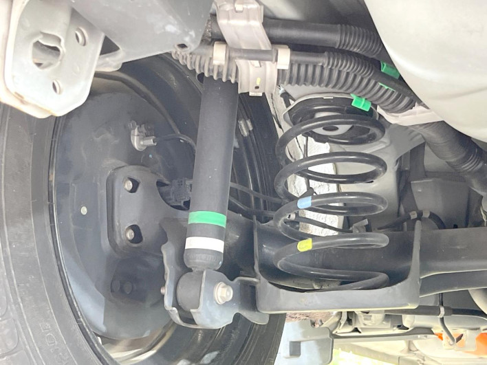 2020 Toyota Aqua 6AA-NHP10 (UW-69f0676fe3003)[21]