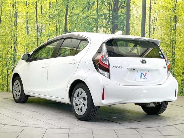 2020 Toyota Aqua 6AA-NHP10 (UW-69f0676fe3003)[11]