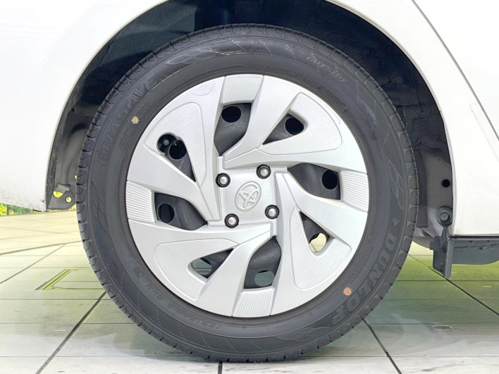 2020 Toyota Aqua 6AA-NHP10 (UW-69f0676fe3003)[19]