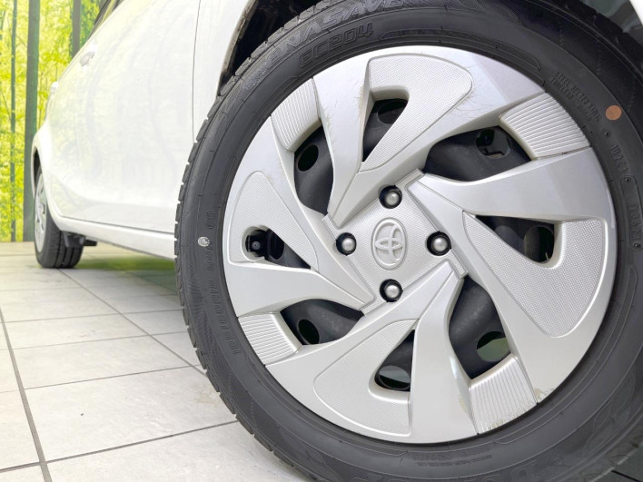 2020 Toyota Aqua 6AA-NHP10 (UW-69f0676fe3003)[15]