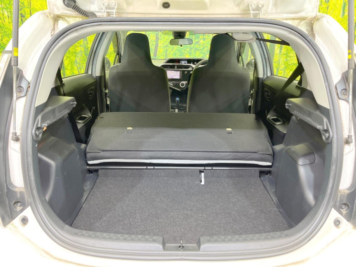 2020 Toyota Aqua 6AA-NHP10 (UW-69f0676fe3003)[25]