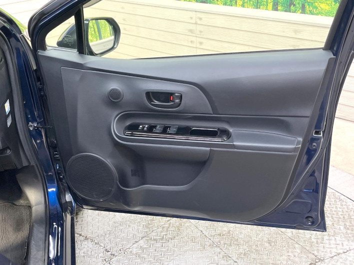 2020 Toyota Aqua 6AA-NHP10 (UW-69f0676fe4365)[23]