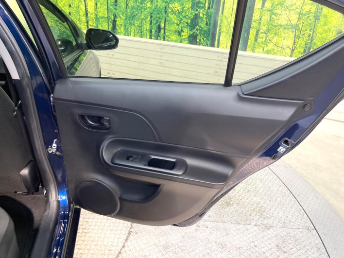 2020 Toyota Aqua 6AA-NHP10 (UW-69f0676fe4365)[24]