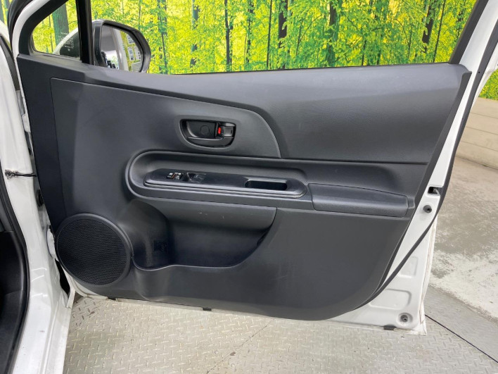 2021 Toyota Aqua 6AA-NHP10 (UW-69f0676fed25b)[26]