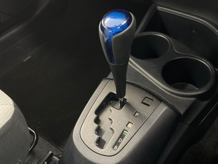 2021 Toyota Aqua 6AA-NHP10 (UW-69f0676fed25b)[22]