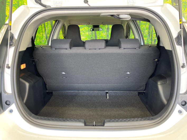 2021 Toyota Aqua 6AA-NHP10 (UW-69f06771f23c3)[15]