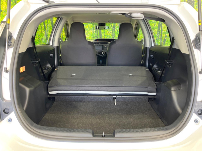 2021 Toyota Aqua 6AA-NHP10 (UW-69f06771f23c3)[16]