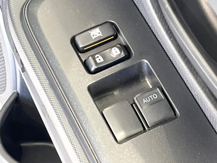 2021 Toyota Aqua 6AA-NHP10 (UW-69f06771f23c3)[21]