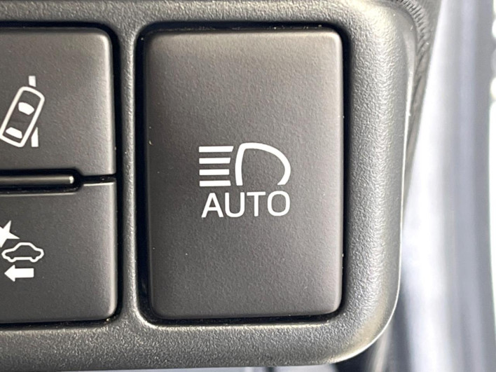 2021 Toyota Aqua 6AA-NHP10 (UW-69f06771f23c3)[28]