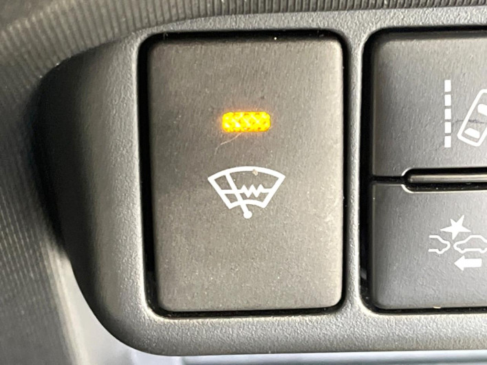 2021 Toyota Aqua 6AA-NHP10 (UW-69f06771f23c3)[25]