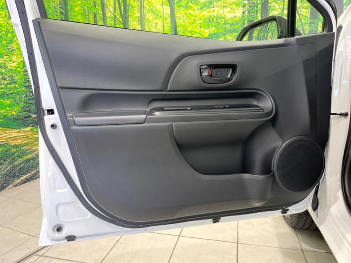 2021 Toyota Aqua 6AA-NHP10 (UW-69f06771f23c3)[8]