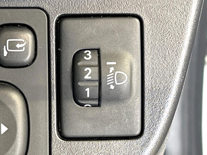 2021 Toyota Aqua 6AA-NHP10 (UW-69f06771f23c3)[24]