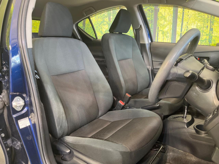 2017 Toyota Aqua DAA-NHP10 (UW-69f0677228867)[25]