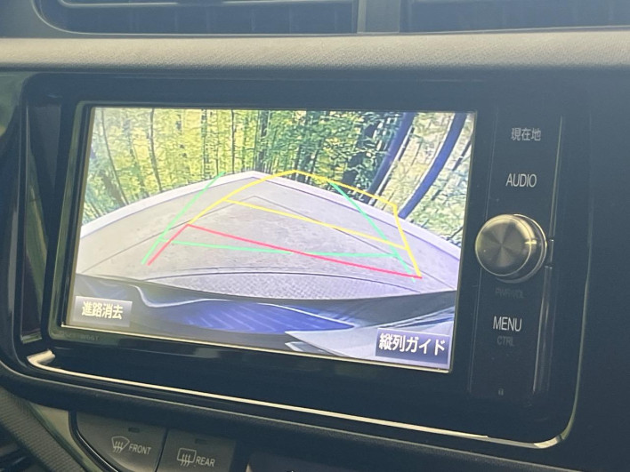 2017 Toyota Aqua DAA-NHP10 (UW-69f0677228867)[17]