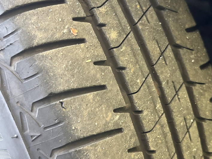 2017 Toyota Aqua DAA-NHP10 (UW-69f0677228867)[19]