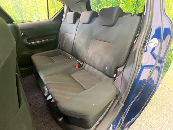 2017 Toyota Aqua DAA-NHP10 (UW-69f0677228867)[28]