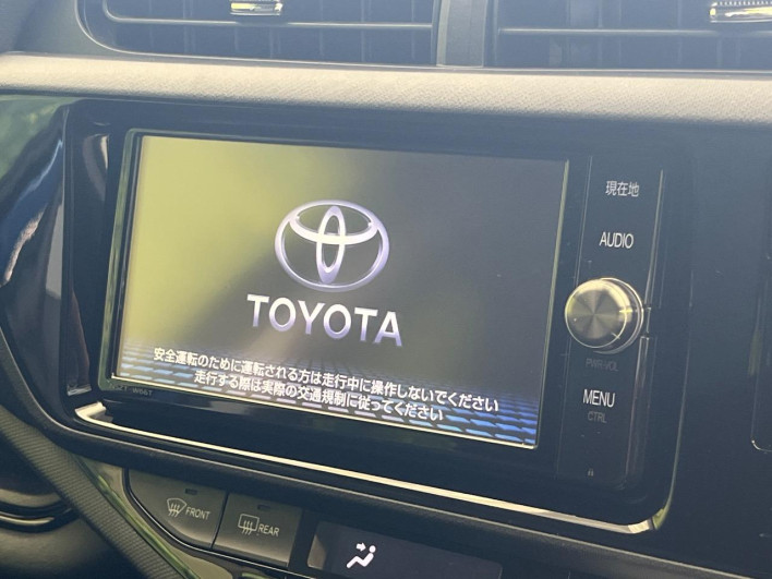 2017 Toyota Aqua DAA-NHP10 (UW-69f0677228867)[16]