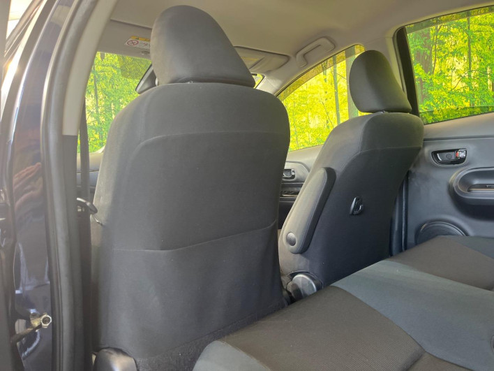 2017 Toyota Aqua DAA-NHP10 (UW-69f0677228867)[29]