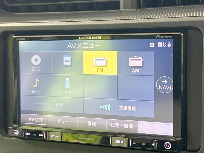2017 Toyota Aqua DAA-NHP10 (UW-69f0677239157)[24]