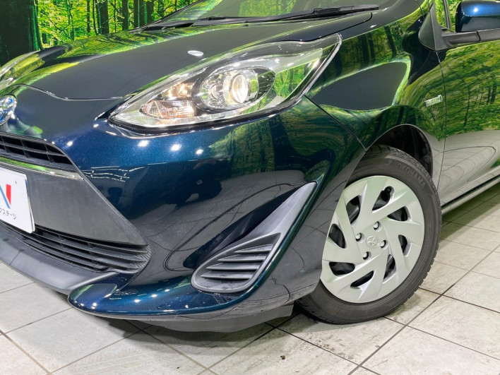 2017 Toyota Aqua DAA-NHP10 (UW-69f067723f654)[14]