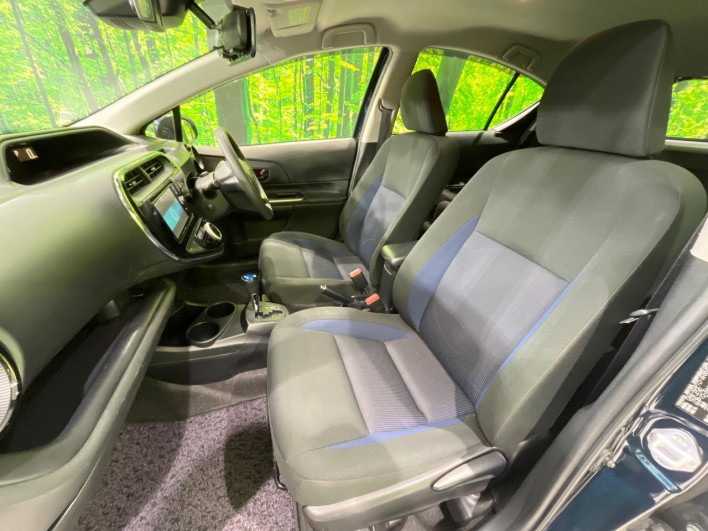 2017 Toyota Aqua DAA-NHP10 (UW-69f067723f654)[5]