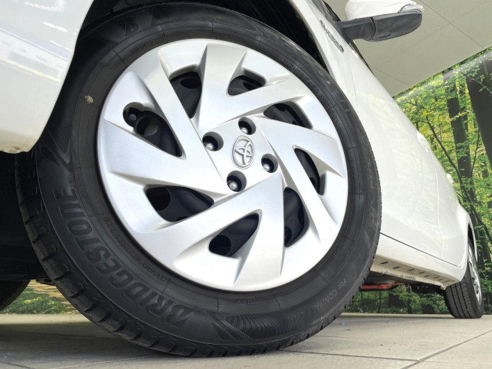 2018 Toyota Aqua DAA-NHP10 (UW-69f06773e3b40)[9]