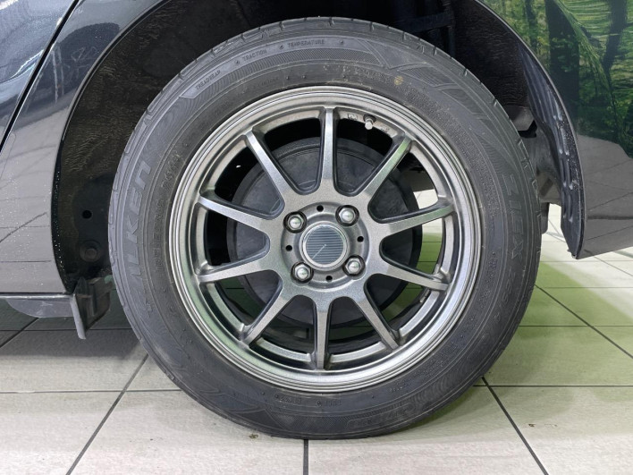 2018 Toyota Aqua DAA-NHP10 (UW-69f0677414486)[6]