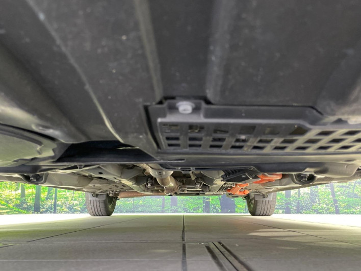 2018 Toyota Aqua DAA-NHP10 (UW-69f0677414486)[10]