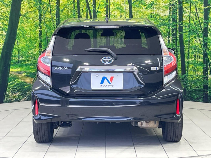 2018 Toyota Aqua DAA-NHP10 (UW-69f0677414486)[20]