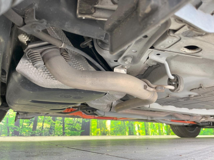 2018 Toyota Aqua DAA-NHP10 (UW-69f067746624e)[23]