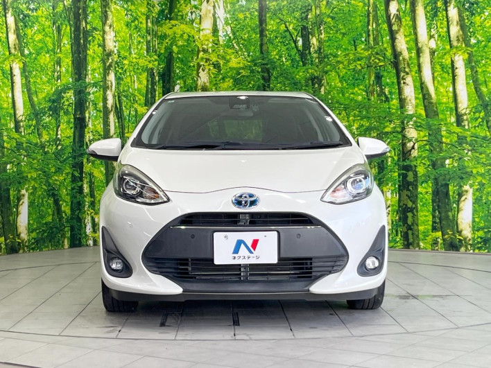 2018 Toyota Aqua DAA-NHP10 (UW-69f067746624e)[11]