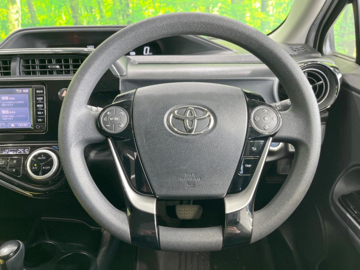 2018 Toyota Aqua DAA-NHP10 (UW-69f067746624e)[28]